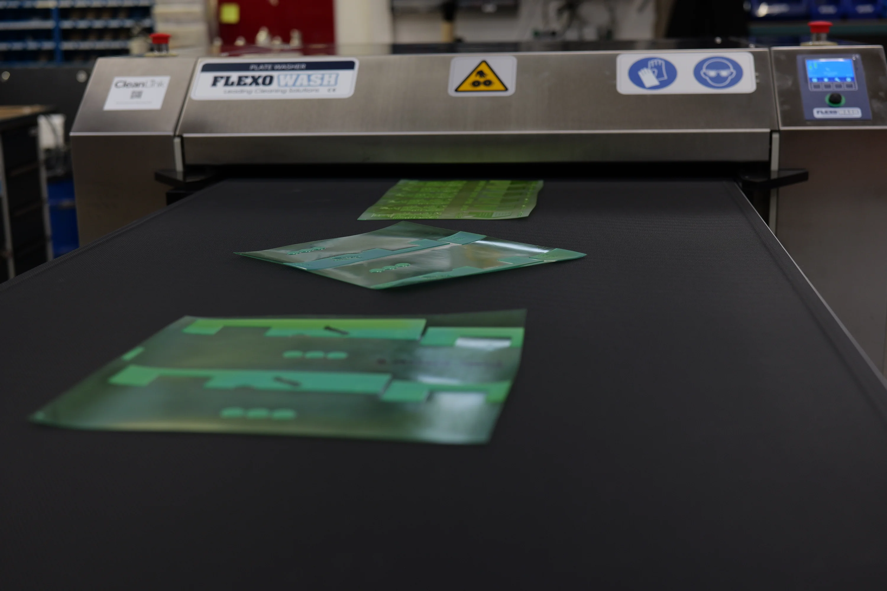 Flexo plate washing