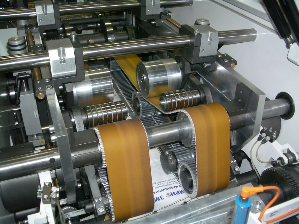 TRIUMPH 3 MR — drive and pasting rollers