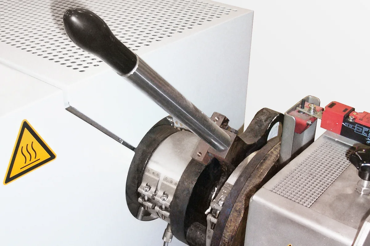Manual screen changer