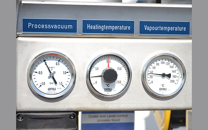 Process vacuum, heating and vapour temperature gauges