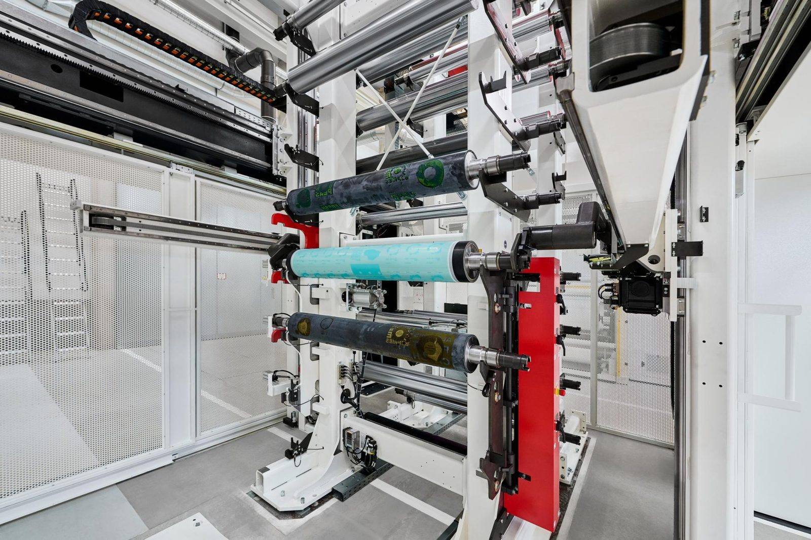 VISTAFLEX II automated cylinder storage magazine for pre-make-ready
